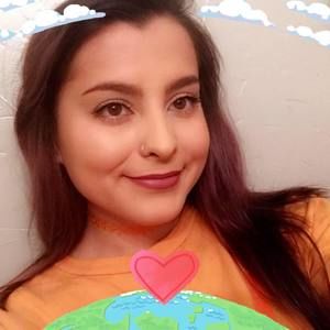 Meet your Posher, Desiree
